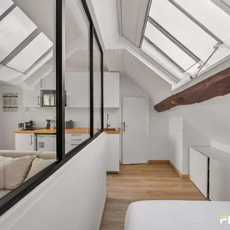 Charming Bright Near Montmartre 9th *